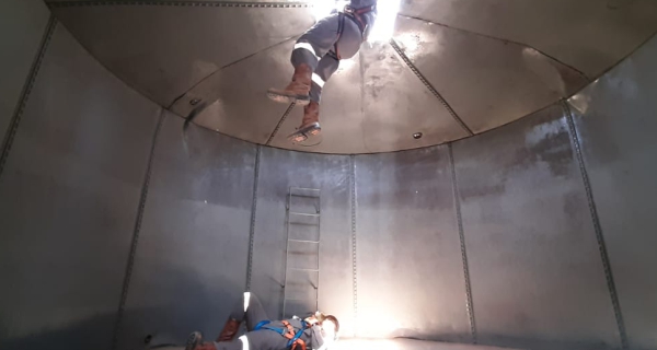 Trabajo y Rescate en Espacios Confinados