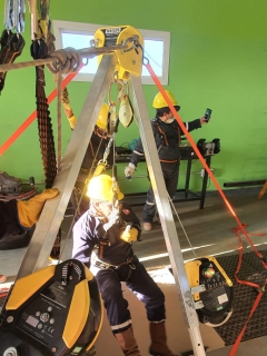 Trabajo y Rescate en Espacios Confinados