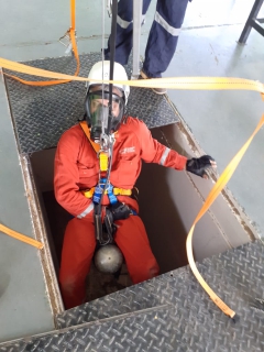 Trabajo y Rescate en Espacios Confinados