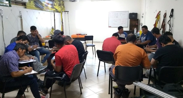Trabajo y Rescate en Espacios Confinados